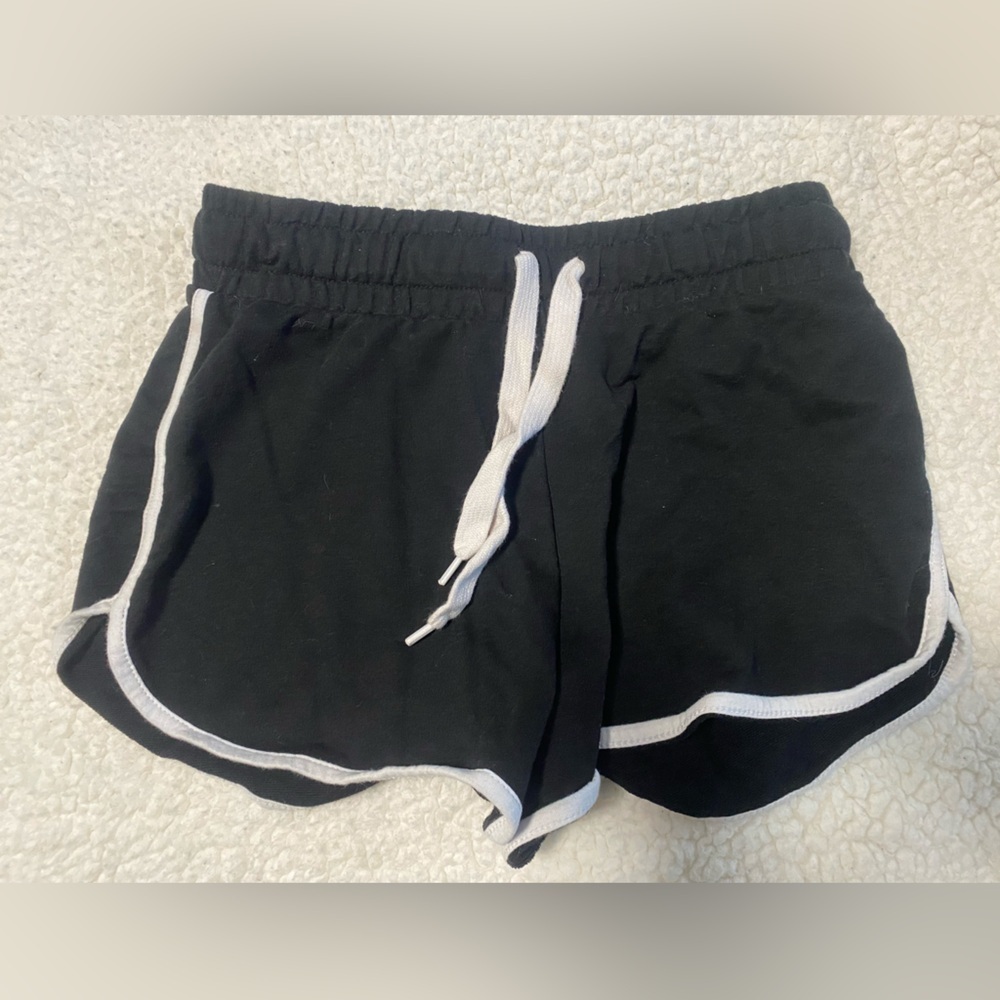 Forever 21 black comfy shorts